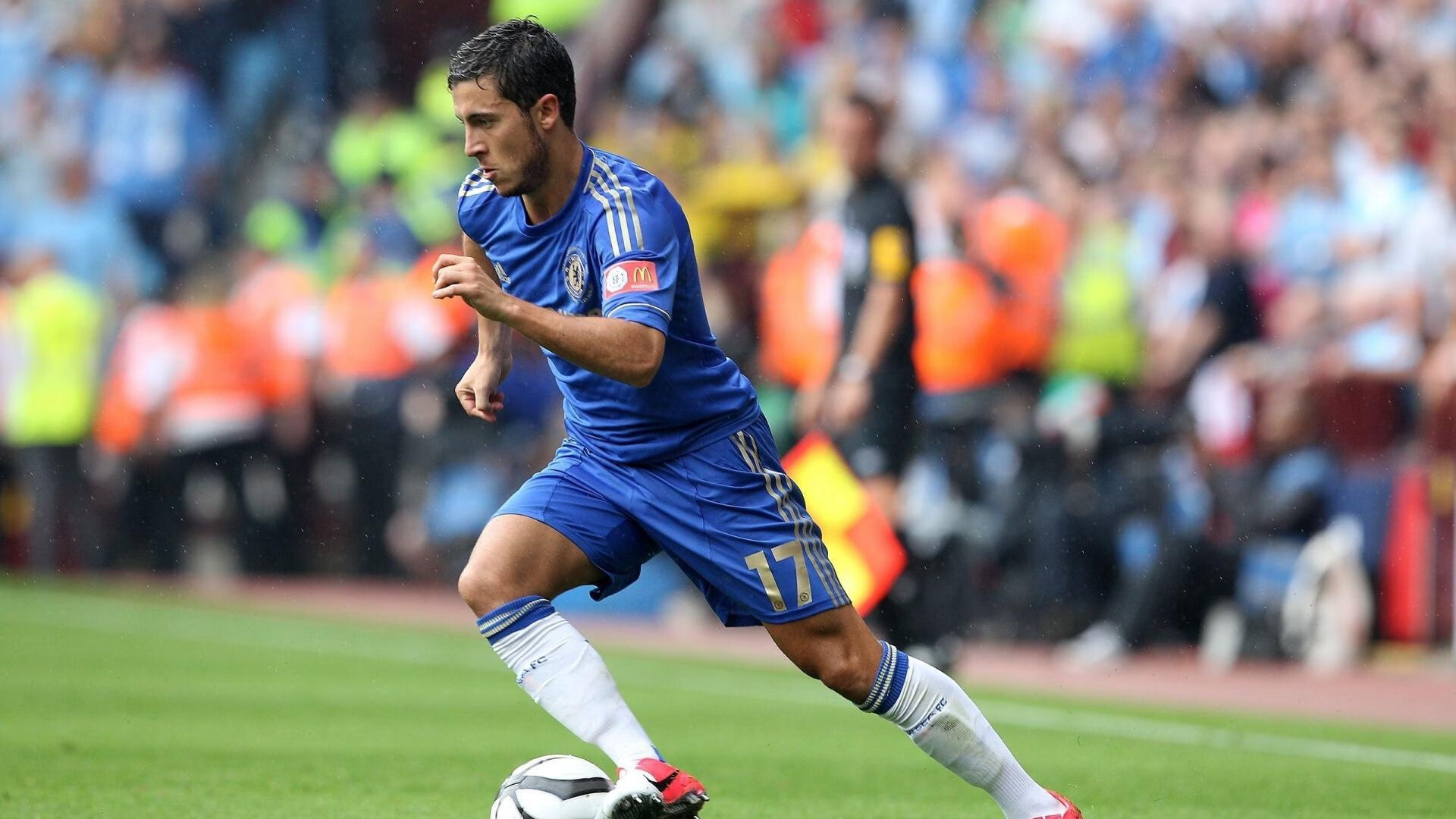 “宽板滑水：东三叉湖赛场激情四溢，炫技水上风景”